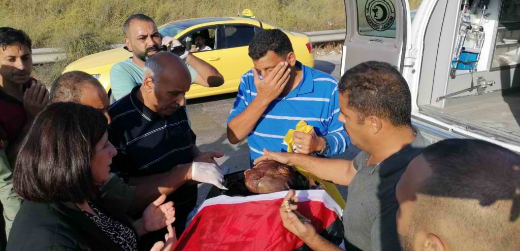 فيديو: الاحتلال يسلم جثمان الشهيد محمد عدوي