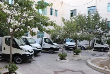 الخليل: بلدية الخليل توفر خمس مركبات جديدة خاصة بمجمع النفايات