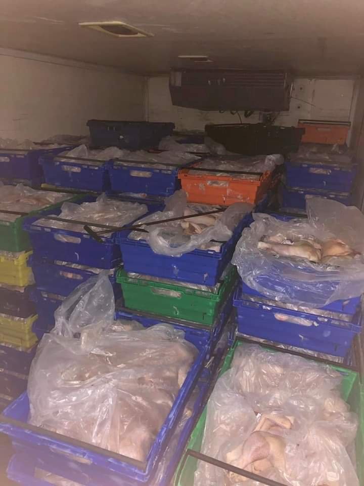 الضابطة الجمركية تضبط 4 طن لحوم دجاج ممنوعة من التداول في محافظة طولكرم