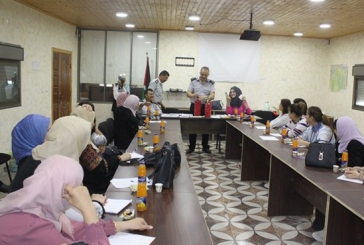 تنمية نابلس تسلم 3ماكينات خياطة وتنمية بيت لحم توزع 900 حقيبة مدرسية