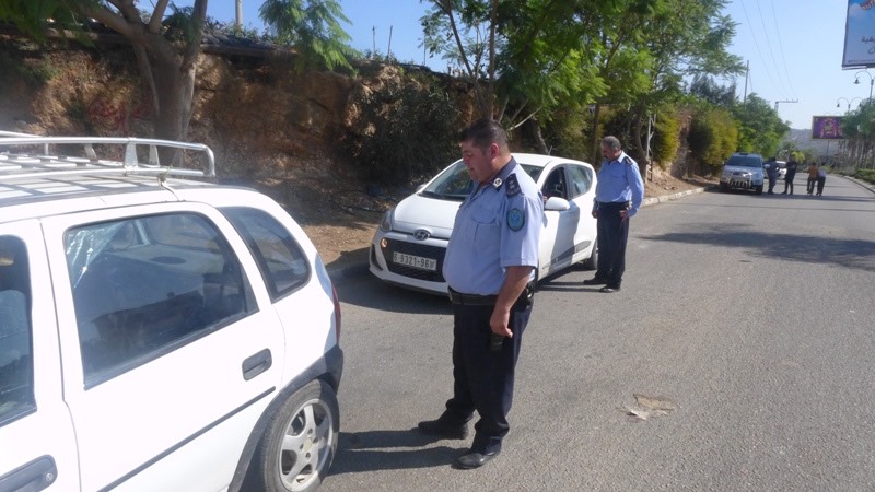 الشرطة ومديرية النقل والمواصلات يطلقان حملة الفحص الشتوي للمركبات بمحافظة قلقيلية .