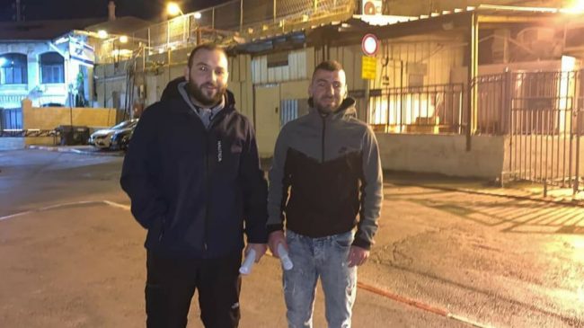 الافراج عن الشابين روحي كلغاصي ومعتصم حجيج اعتقلا فجرا من منزلهما وهما من سكان حارة السعدية بمدينة القدس