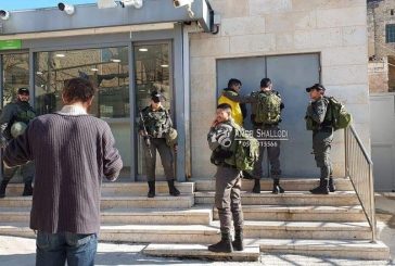 الخليل: الاحتلال يعتقل ثلاثة مواطنين بينهم طفل