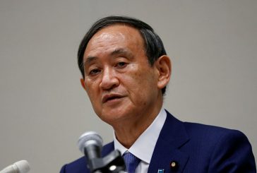 رئيس وزراء اليابان يعتذر عن فضيحة حول علاقات نجله بمسؤولين