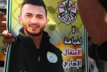 الخليل ... الاحتلال يقتحم خيمة الإسناد للأسير أبو عطوان