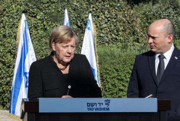 ميركل: الفلسطينيين لديهم الحقّ في إقامة دولتهم والمستوطنات تشكّل عقبة أمام ذلك