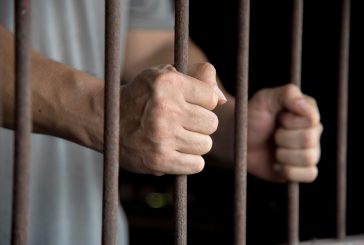 6 أسرى يواصلون الإضراب عن الطعام