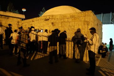 المستوطنون يقتحمون قبر يوسف بنابلس