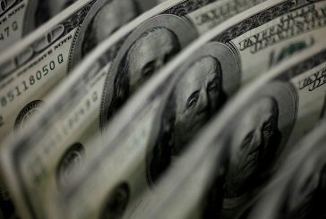 الدولار يتخطّى 115 يناً للمرة الأولى منذ 2017