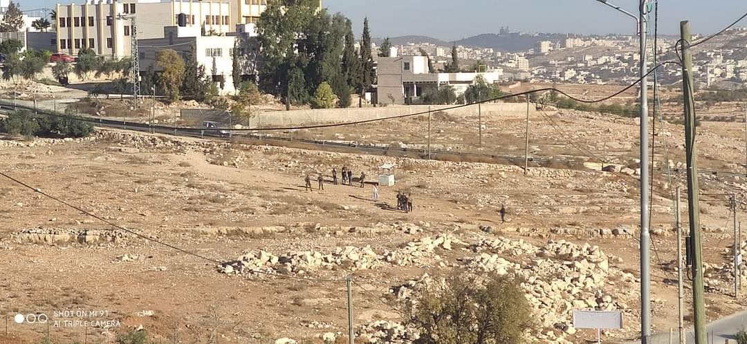 قوات الاحتلال تحاصر مدرسة تقوع وتعتقل ثلاثة تلاميذ