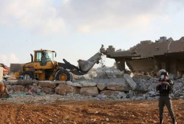 القدس: الاحتلال يهدم منزلا بالمكبر و4 محال تجارية في حزما