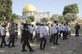 القدس : مستعمرون يقتحمون المسجد الأقصى