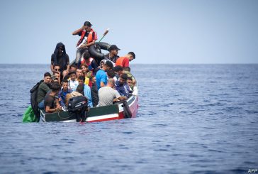 مصرع 21 شخصا في غرق عبارة صغيرة قبالة سواحل الغابون