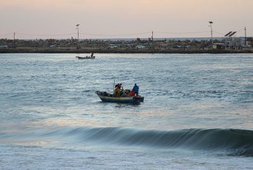 غزة..زوارق الاحتلال تستهدف مراكب الصيادين