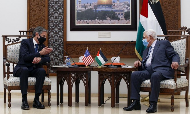 الرئيس محمود عباس يجري محادثات هاتفية مع وزير الخارجية الأميركي بلينكن