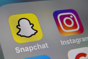 أم تقاضي “إنستغرام” و”سناب شات” بعد انتحار ابنتها!