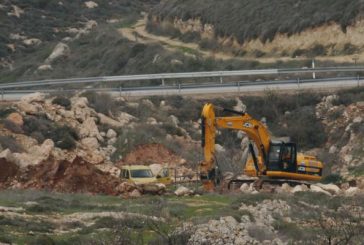مستوطنون يجرفون 50 دونما لصالح توسيع مستوطنة 