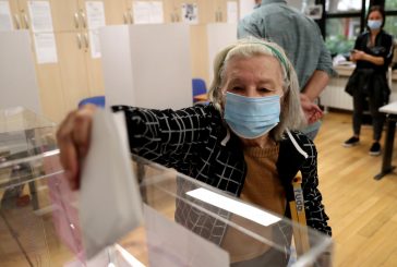 فتح مراكز الاقتراع للاستفتاء على تعديل الدستور في صربيا