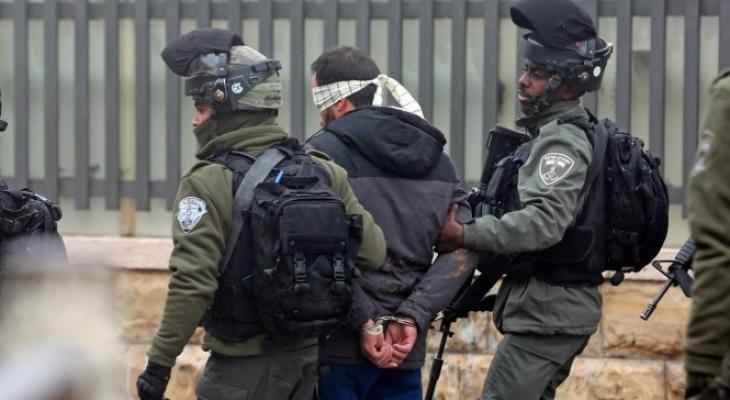 نابلس : قوات الاحتلال تعتقل مواطنا من بيتا جنوب نابلس