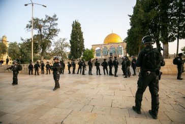 القدس - 27 إصابة بينها اثنتان حرجتان إثر اعتداء قوات الاحتلال على المصلين والمعتكفين في الأقصى