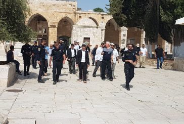 القدس : عشرات المستوطنين يقتحمون الأقصى