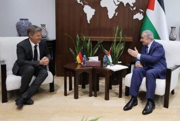 رئيس الوزراء يبحث مع نائب المستشار الألماني ضرورة خلق أفق سياسي