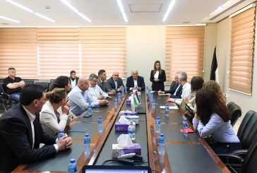 وفد ديبلوماسي أوروبي يطلع على أوضاع المحافظة وانتهاكات الإحتلال