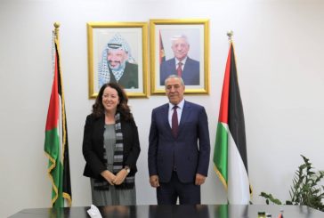 الشيخ يطلع مسؤولة في الخارجية السويسرية على آخر المستجدات السياسية