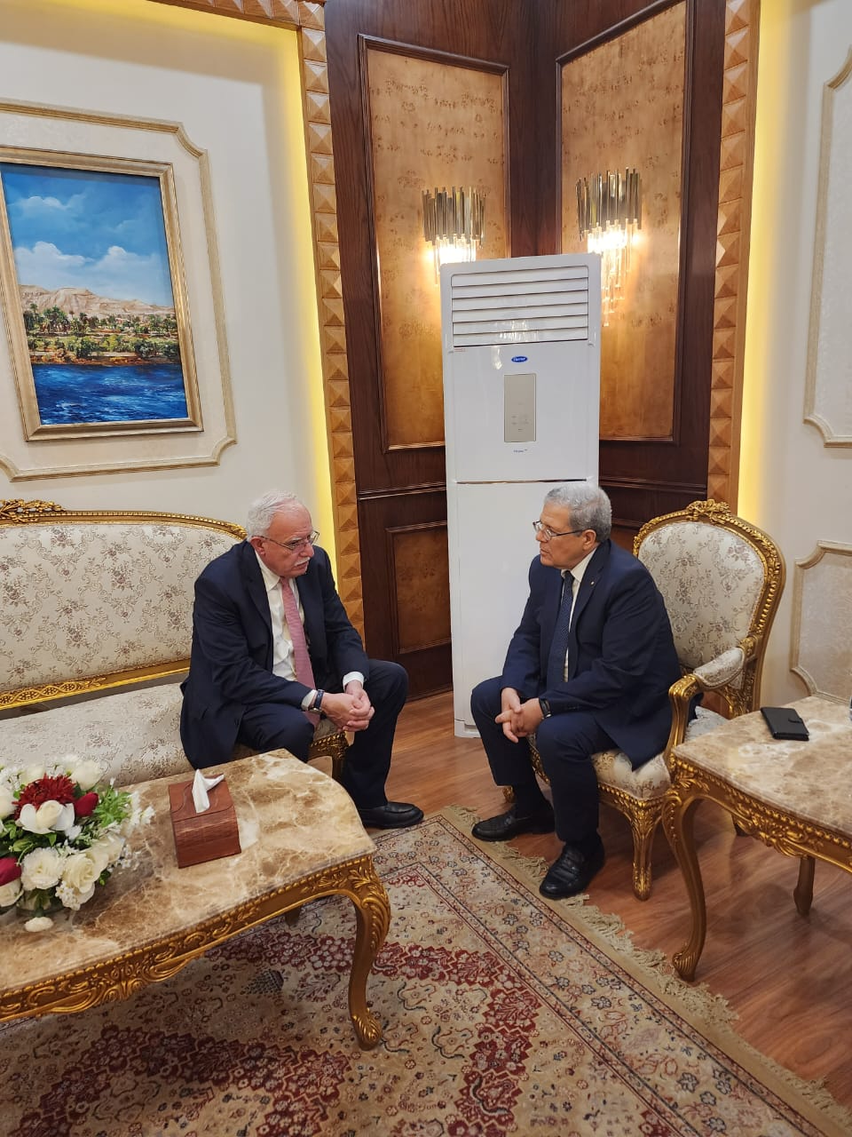 ا لمالكي يطلع نظيره التونسي على آخر التطورات على الساحة الفلسطينية
