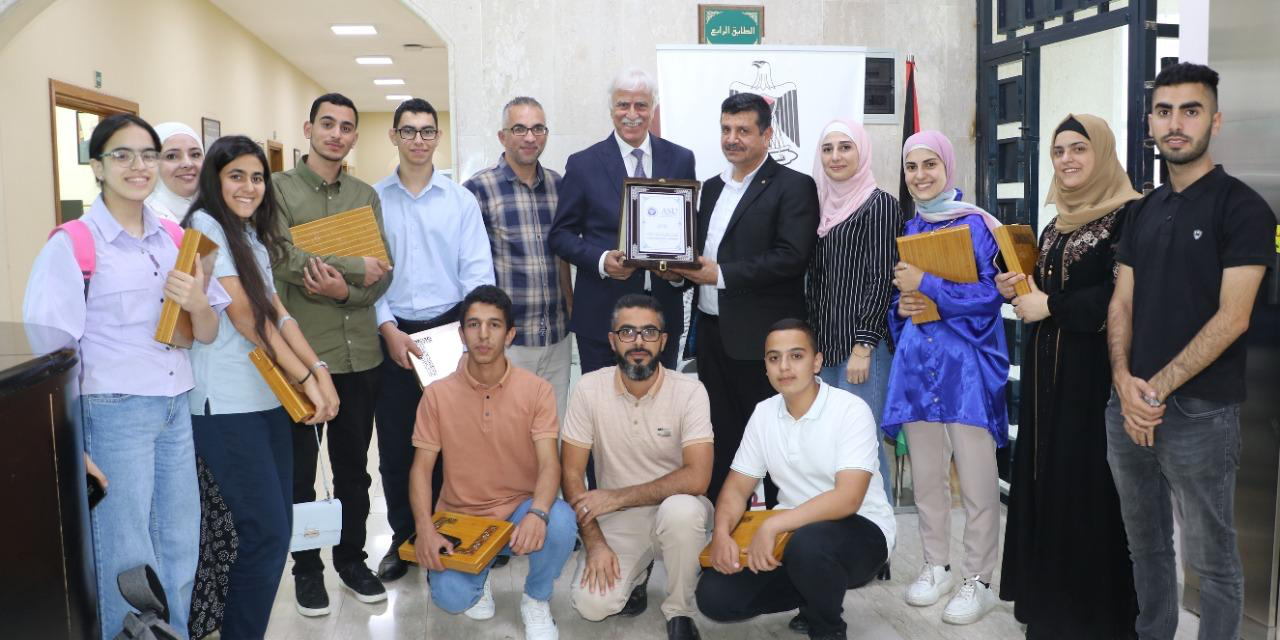 “التربية” تكرّم الفرق الفائزة في ملتقى “مبرمجي المستقبل”