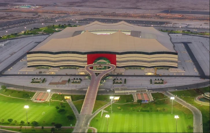 قطر تسعى لدخول التاريخ عندما تواجه الاكوادور بافتتاح كأس العالم غدا