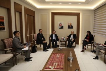 وزير الاقتصاد ووفد ياباني يبحثان مجالات التعاون المشترك