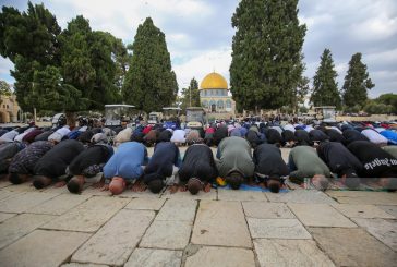 القدس-50 ألفا يؤدون صلاة الجمعة في المسجد الأقصى المبارك