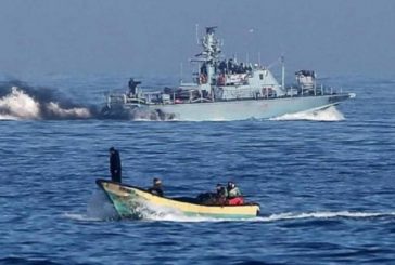غزة-زوارق الاحتلال تلاحق الصيادين في بحر خان يونس ورفح