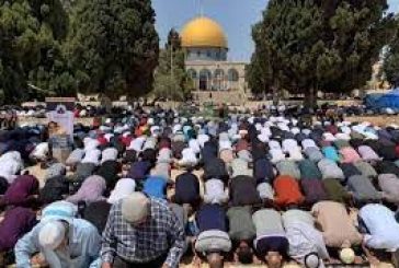 القدس-80 ألفا يؤدون صلاة الجمعة في المسجد الأقصى