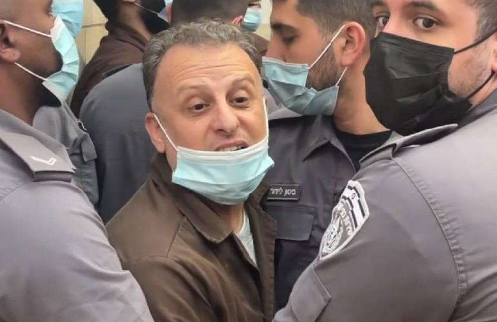 “الأسرى”: المعتقل يعقوب قادري يجري عملية جراحية في عينه