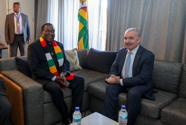 اشتية يبحث مع رئيس زيمبابوي تعزيز التعاون بين البلدين