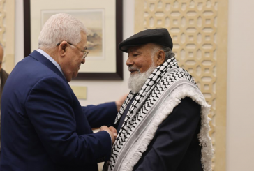 الرئيس يستقبل شيخ الأسرى فؤاد الشوبكي ويهنئه بالإفراج عنه من سجون الاحتلال