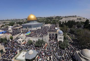 القدس-250 يؤدون صلاة الجمعة الرابعة من شهر رمضان في المسجد الأقصى