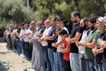 القدس-50 ألفا يؤدون صلاة الجمعة في المسجد الأقصى