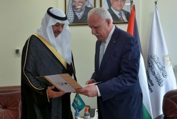 المالكي يتسلم نسخة من أوراق اعتماد السفير السعودي نايف السديري