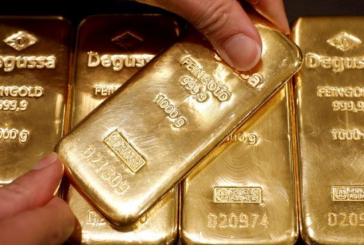 أسعار الذهب تكسر ذروة الـ3500 وتهبط 2%