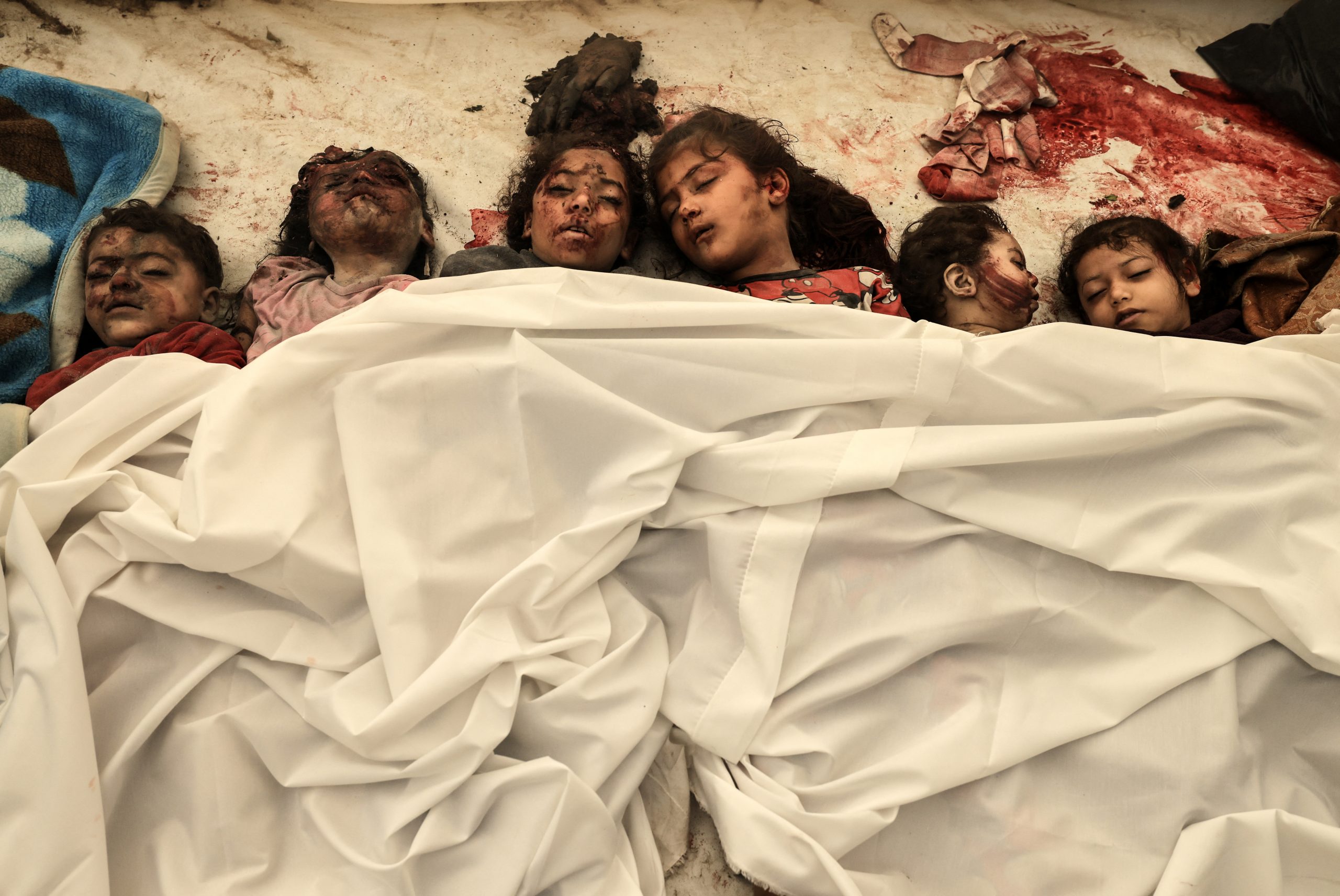 غزة-انتشال 160 شهيدا في قطاع غزة خلال الـ24 ساعة الماضية