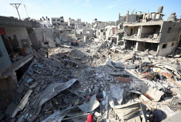 عشرات الشهداء والجرحى بقصف مدفعي وجوي متواصل على قطاع غزة