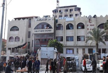 غزة-شهيدة وإصابات جراء قصف الاحتلال محيط مستشفى الأمل في خان يونس