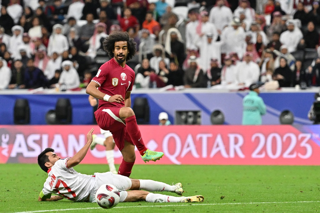 كأس آسيا: قطر أول المتأهلين إلى ثمن النهائي وتعادل لبنان مع الصين