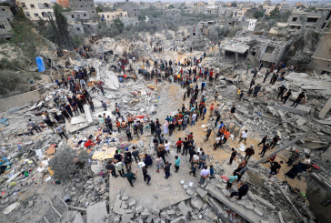 غزة : الاحتلال يقصف أحياء في خان يونس وقصف مدفعي في دير البلح