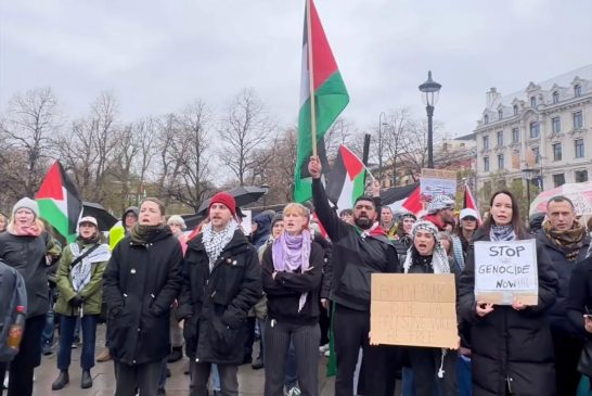 وقفة أمام البرلمان النرويجي تضامناً مع الشعب الفلسطيني