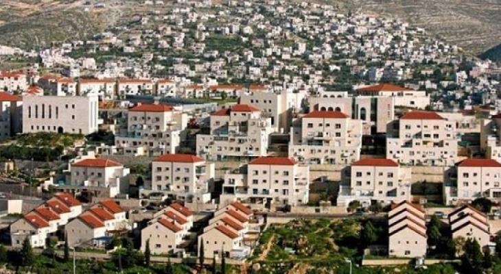 الخليل-أمر عسكري إسرائيلي بالاستيلاء على 64 دونما في الخليل لإقامة مستعمرة سكنية وصناعية