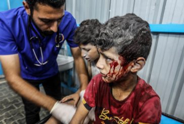 غزة-شهيدان في قصف الاحتلال محيط مستشفى المعمداني